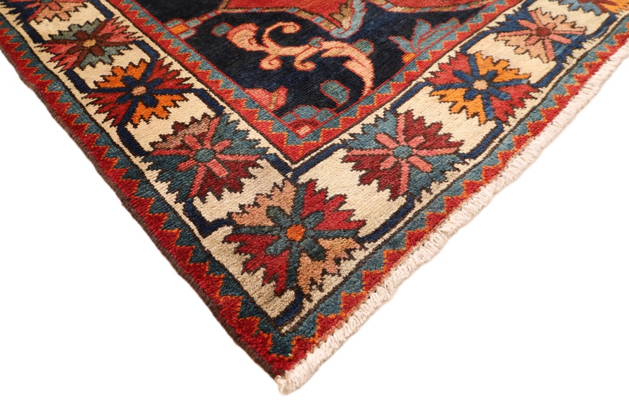 Antique BAKHTIAR Carpet  200x132